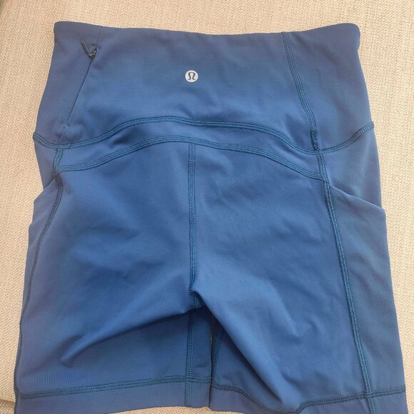 Lululemon Sole Training Short with pockets - Picture 7 of 10